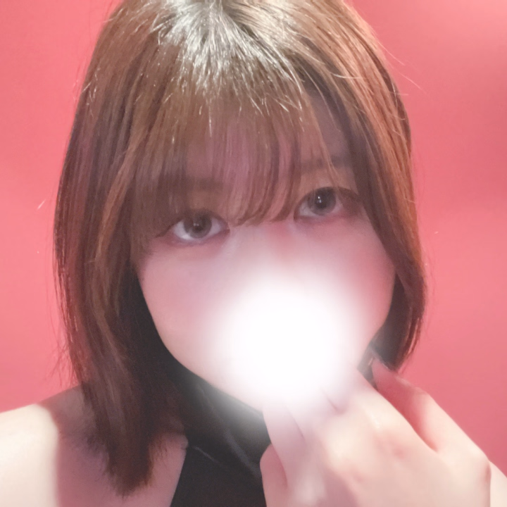 おはろろᐕ )ﾉﾞろろなです⸜( ᐛ )⸝

3日目🫶🏻
昨日はバタバタしちゃって投稿出来なかったー😭
二日連続スタートからご指名下さって嬉しい〜🥰

毎日本当にあっという間🥺  
会いに来てくれるのうれしくて、毎日幸せです♡
今日はいつもより甘えたいモードかも🤔
いちゃいちゃしたい人、待ってるね？

ラストまでいますので遊びに来てね😊
お待ちしております