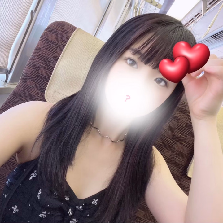 初めまして(⁎ᴗ͈ˬᴗ͈⁎)
今日体験入店に来ました
とうかです
本日は 15:00〜18:00までの3時間限定 になります😭✨
姫路に来るのは初めてなので
実はちょっぴり緊張しています…🥹💓
最初は緊張して大人しく見えるかもしれませんが、実は人見知りせず楽しくお話しするのが大好きなタイプですヽ(*´∀`)ノイェ-イ
一緒に過ごす時間はいっぱい笑って楽しい時間にしたいなと思っています( ´꒳`)💗
短い時間ではありますが
素敵な出会いがありますように…💌
姫路の皆さん‼️会いに来てくださいね
15:00〜18:00お誘いお待ちしています