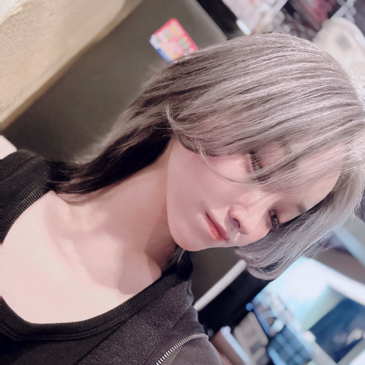 お兄さんたちこんばんは〜♪🌙🐾　れんですっ！♪☺️

お兄さんたちは丁度お仕事終わったタイミングかな〜？(*´∇｀*)

毎日お疲れ様です♪m(__)m
お兄さんたちもたまには羽を伸ばしてね♪(*´꒳`*)

けど…もし良かったらお仕事終わり、疲れた身体を癒しにれんの所寄って行かない…？💕

何しよっかな〜って迷ってる人がいたらぜひれんな会いにきてくれると嬉しいなっ♪(*≧∀≦*)💕

いっぱいご奉仕しちゃうね♪🥰🐾(*´꒳`*)