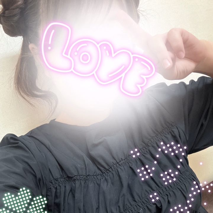 こんにちは〜
のあんです！🩵

2日おやすみいただいていたのでお久しぶりです😘

少し体調を崩していまして、、💦
もう大分良くなったので出勤します✨

最近だんだんと暑くなってきて、夏🌻に近づいたなぁ〜とほのぼの思います☺️

今年の夏やってみたいことは、手持ち花火🎆
手持ち花火なんて学生以来やってないなぁ〜とふと思って😌
今年はお友達誘ってやりたいな〜✨

お兄様方の今年の夏やりたいことあったら教えてほしいなぁ〜🙋‍♀️
メッセージお待ちしてますね💕

今日は12:00〜出勤します💕
お時間合うお兄様方のことお待ちしてますね🥰
ぜひぜひのあんのこと呼んでくださいね😍