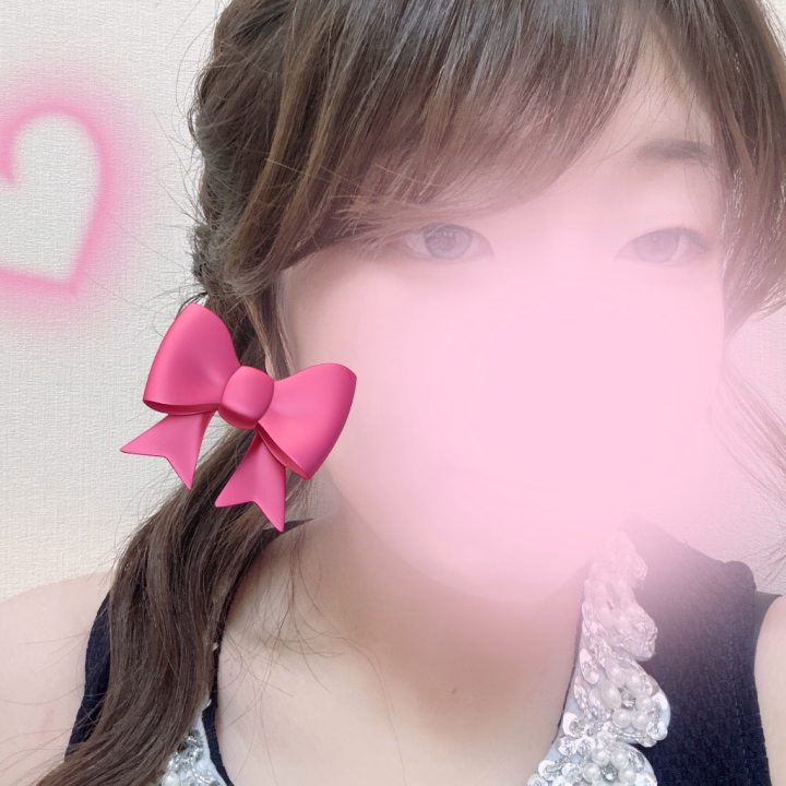 こんにちは〜
のあんです！🩷

今日は雨ですね〜☔️
雨でものあんは元気いっぱい☺️

雨宿りとリフレッシュで
ぜひ会いにきてくださいね♪💕

雨の日はいつもお家でまったり過ごすことが多いです！
お家では最近読書にハマってて、謎解き系の本だと熱中してあっという間に半分くらいまで読んじゃうことも🤭
お兄様方のおすすめの本あったら教えてほしいなぁ💕
メッセージ待ってますね💛


今日は15:00〜23:30で出勤します〜💕
お兄様のことお待ちしてますね🥰