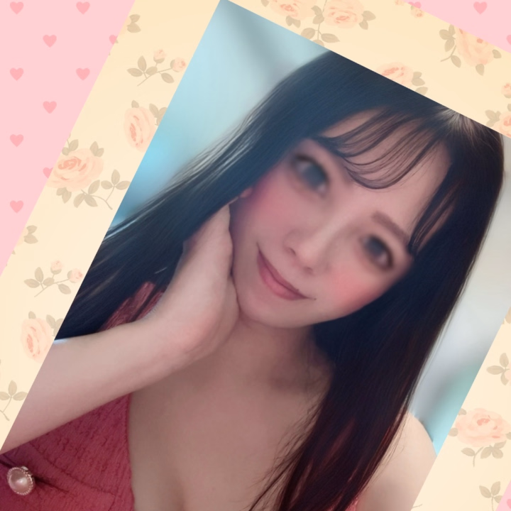 お疲れ様です❣️
今日も良いお天気で
気持ちよかったですね♪٩(ˊᗜˋ*)و
先日、有能営業マンさんから
お話を聞いて興味を持ったのが
🐧文鳥🐦
ショート動画をじーっと見て
癒されております🫶
可愛くてフレンドリーで
一緒にいたくなる鳥さんです✨
ぜひ動画を検索して
文鳥さんの魅力を知ってください👍
明日と明後日、出勤します٩(ˊᗜˋ*)و
一緒に燃えましょうね🔥
お待ちしていまーす💋
ぐっない(๑˘ ³˘๑)•*¨*•.¸¸♪︎
たお