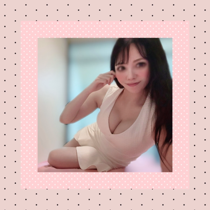 お疲れ様です❣️

連休明けのお勤め、

頑張りましたね*:ஐ(●︎˘͈ ᵕ˘͈)人(˘͈ᵕ ˘͈●︎)ஐ:*

ナイスファイト✨✨✨



フランスで高校生によるデモがあり、

高校生達のインタビューを見たら

結構衝撃でした。

校内設備が修繕されないままで、

学習環境が整っていなかったり。

教師が休んだ時には、

代わりに授業を行う教師がいなかったり。

一部で校内暴力が悪化していて、

学校生活の妨げになっていたり。

社会に訴える必要があると思いました。

ぜひ破壊行為無しで。

日本も他の国も他人事ではなくなる

日が来るかもしれませんね…。



明日、7時から15時まで出勤です🌸

週の真ん中、

癒しと欲求発散とパワーチャージを

ハピネスでどうぞ💕

お待ちしています💋

ぐっない(๑˘ ³˘๑)•*¨*•.¸¸♪︎

たお