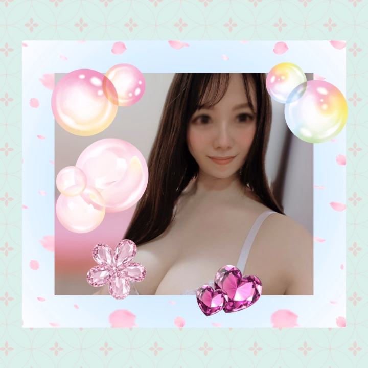 おはようございます🌞

これからの季節に備えて、

靴下とタイツを買いました🧦

普通の靴下と同じ薄さなのに

＋1.5度の暖かさの高機能靴下が

なななんと‼️3足1,000円✨

6足買いました٩(ˊᗜˋ*)و

珍しくほとんど柄物を選びましたわ♪

足元から暖かくて可愛くて

テンション上がりそう"(⌯︎¤̴̶̷̀ω¤̴̶̷́)✧︎

本格的に寒くなったら履こう♪



今日、ハピネスでお待ちしていますね💕

温かいを越えて暑くしちゃいますよ💋

ぐっでい(๑˘ ³˘๑)•*¨*•.¸¸♪︎

たお