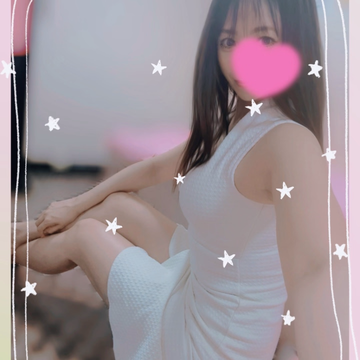 おはようございます🌸

昨日22日は…

木瀬部屋の

笑顔がキュートな力士さんの

34歳のお誕生日でした🎂

私の一番好きな力士さんです✨

ますますのご活躍を願っております🙏

ハピネスに遊びに来てくれないかな笑

えへ(//∇//)

みなさま、良い一日を(๑˘ ³˘๑)•*¨*•.¸¸♪︎

たお
