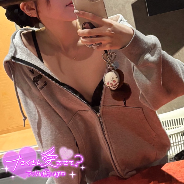 たくさんの癒しと刺激的なえちぃ時間、
羽暖と一緒に遊んで、幸せにすることが出来たらいいなぁ〜🎶

今月から初めましてだけど、
既に2度目ましてになってくれたり、
ご予約も沢山いただけて羽暖が幸せになっちゃってるよ〜🥹‎
初めましてご本指名！？という謎立場になってるお兄様方も、
いつもと違う雰囲気を楽しんでいただけてたら嬉しいなぁ♥️

よさこいの威勢の良い掛け声と音楽が昨日は聞こえてきてたけど、
それ以上に私のおおきい恥ずかしい声がお店に響いてたね…///
すぐ出ちゃうしすぐイっちゃうざこざこだけど、
意地悪するのも大好きだから欲張りさんで困っちゃうね💦

今日は9-24!
お昼過ぎまでご予約頂いてますので、その後からご案内可能です🍀*゜
お電話予約、ネット予約お待ちしております🙇‍♀️

🏮残り6月の出勤🏮
本日 9-24
16日火 17-24
17日水 9-24
21日日 12-15
今月はここまで！
遊びに来てくれるの待ってるね💕︎
姫予約はX（@hanon_happy2）又はヒメチャンネルより
▶︎希望日時
▶︎希望コース
▶︎初めましてorご本指名
教えてね！