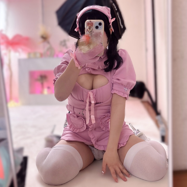 ぎゅーってして抱きしめて( /*>ω<)/♡
にこりのましゅまろみたいな🤍ふわふわなお♡ぱいを堪能して一緒に気持ちいいこと、シよー🤍🌟

にこりがたくさん甘やかします🍓💞
