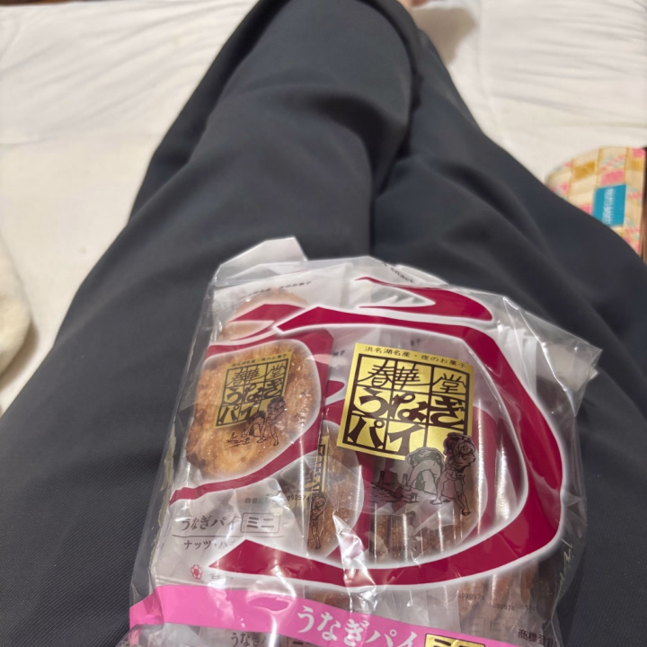 今日もみなさんおつかれさまでした🌷✨

お菓子の差し入れありがとうございました🥰
お家に帰ってすぐ食べちゃいました🫶🏾💕

明日は池袋に初出勤です🍀
ちょっぴりドキドキですが楽しみです☺️

19:00〜24:00でお待ちしてます💛
たくさんの出会いがありますように✨