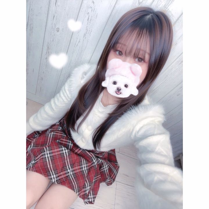 今月最終日です🥺✨
会えるの今日がラストチャンスです！

はるかのいいところ、ちょっとだけ紹介します🫶

・元気いっぱいで明るい☀️  
・愛嬌たっぷりってよく言われます☺️  
・ぬるぬるマ〇ト得意です💕  
・攻めるのも大好き👀✨
・キス大好き💕

いっぱい笑って、いっぱい気持ちよくなって、楽しい時間にしたいです🥰

気になってくれてるお兄さん、会いに来てくれたら嬉しいな😳💗