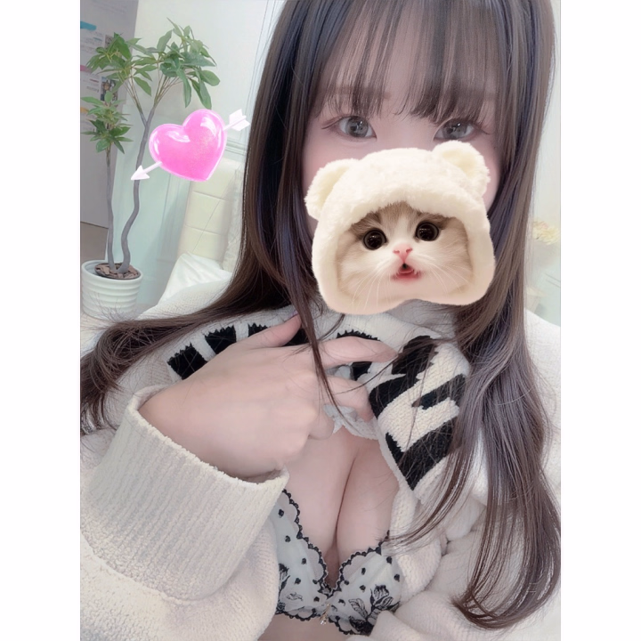 もうこんな時間！？😳  
今日も楽しすぎて、あっという間でした🤦‍♀️💕

今月も残すところ、今日あと少しと明日だけです😭😭😭

気になってくれてるお兄さん、会いに来てくれたらめちゃくちゃ嬉しいな✨

本指名のお兄さんも、初めましてのお兄さんも大歓迎です🫶  

最後までいっぱい楽しい時間にしましょうねぇぇぇえ！！！！