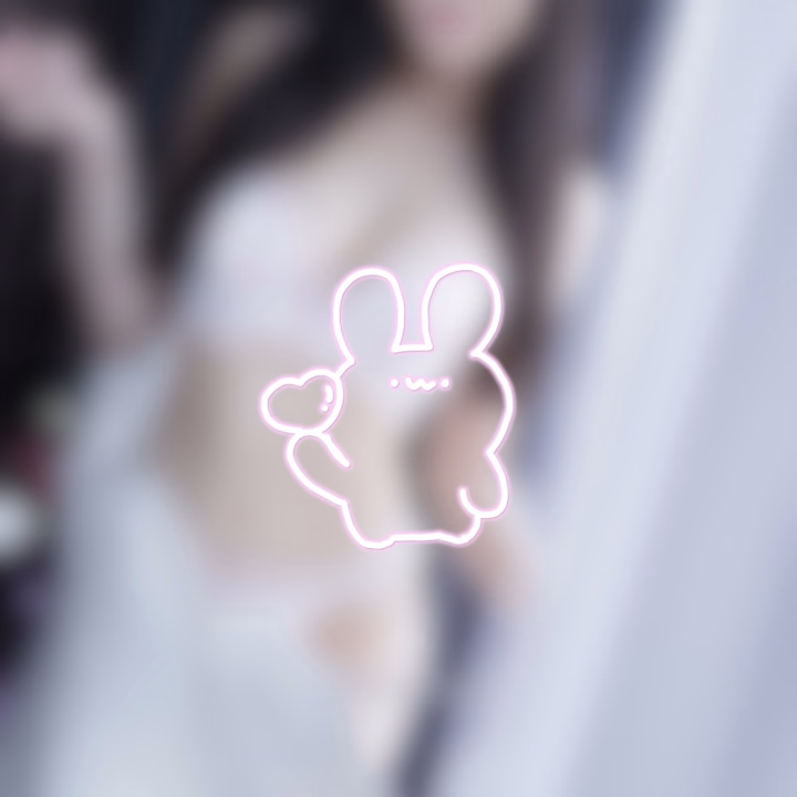 【21時 フォロワーさん限定🙈💕】


この前の撮影の時に撮ってもらった写真を限定で載せるので、フォローして待っててね😻