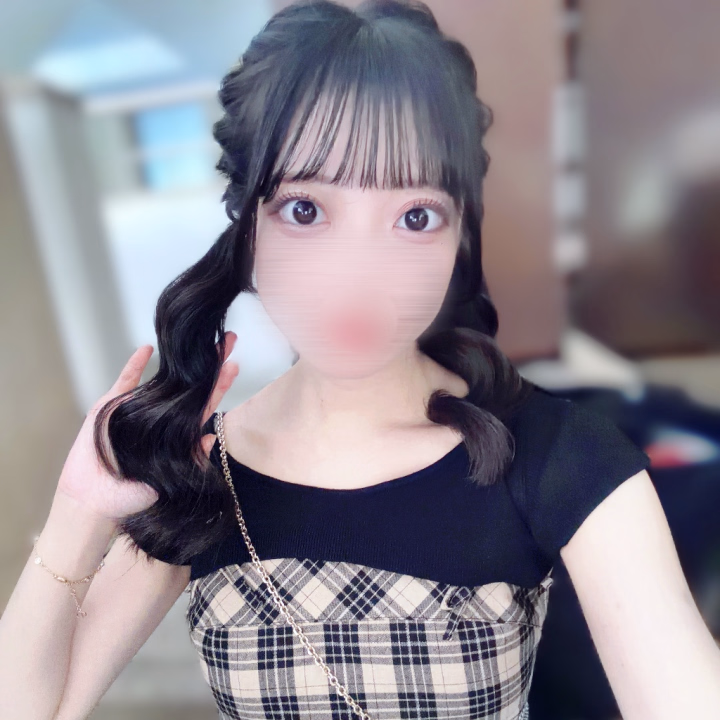 【⚽️今日は何してるの？💕】

今日はお休みなのかな？☺️🤍
それともお仕事かな？💭

もしお休みだったらサッカー観てるのかな〜って勝手に想像してた🤭⚽️💕

お仕事だったらお疲れさま🥹✨ 無理しすぎずに頑張ってね🍀

ろこ🎀は二度寝します🐏