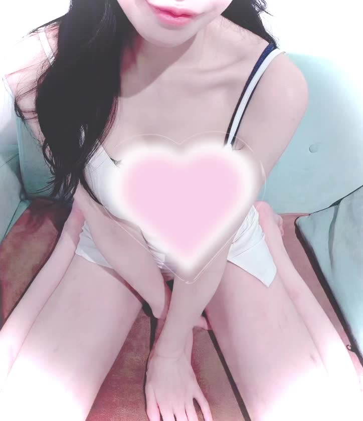 フォローありがとう💕

お待たせしました🥺

ろこが動いてるところ見てくれたかなぁ？少し恥ずかしいね🫣

メッセージで感想教えてね💕