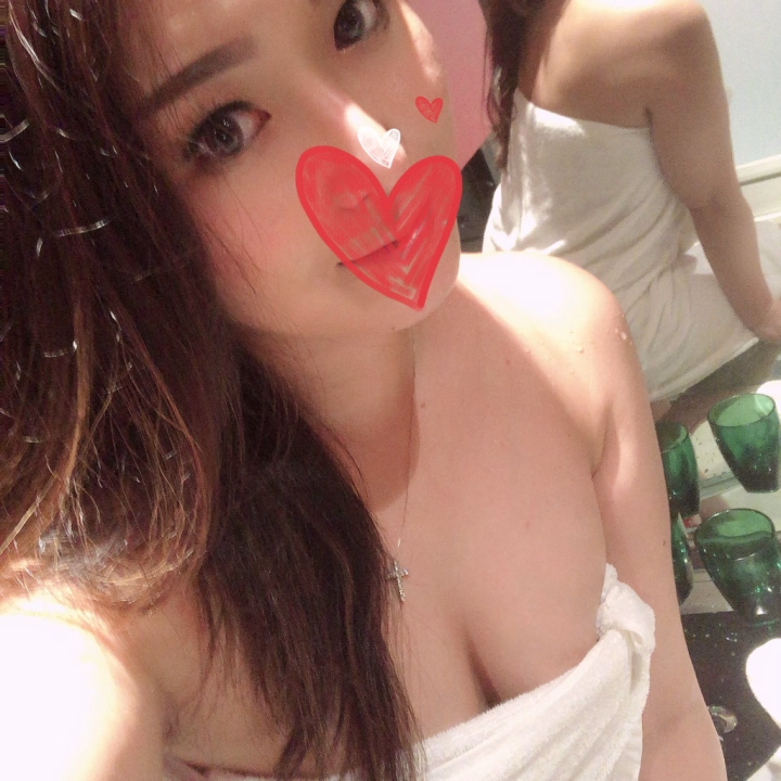 ついに今日からラブで初出勤🥹🩷

いい天気ってか暑くて
ビックリしてるけど雨☔️じゃくて
よかったあああああ！！！！

金曜日までなんだけど
たーーっくさんのエロい💕
紳士様🎩と会えるの楽しみだなぁ🫣