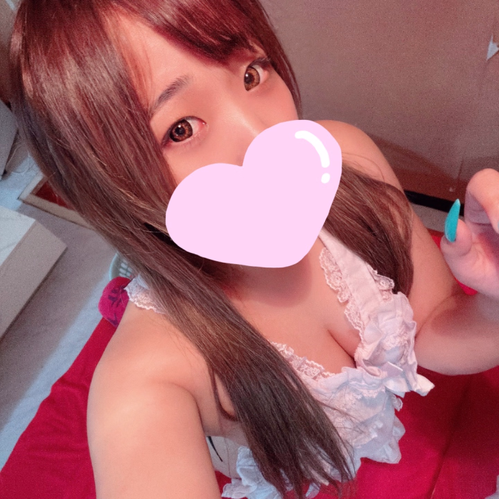 会いたいな
イチャイチャしたいな
貴方に求められたいな。


貴方と汗ばむような
イチャイチャしたいなぁ♡♡