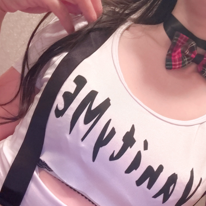 お店到着の日記あげたつもりができていなかった🥲
本日お相手してくださったお兄様
ありがとうございました♡
今月は明日と24日の出勤のみとなります✨
お誘いお待ちしてます🥰
🍬琥珀🍬