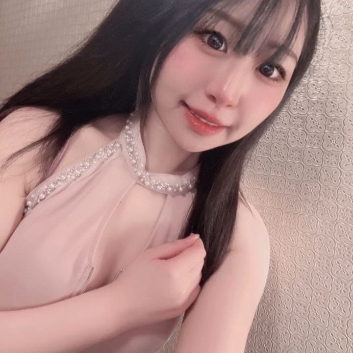 ねぇねぇ、
もう寝ちゃうの～？🥺💕

ななはと
気持ちいいことしようよぉ🥰


日曜日だけど、
夜はまだまだこれからだよ🥹💕