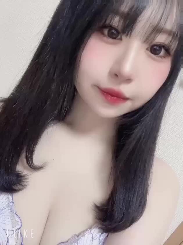 本日後半も
た～くさん
イチャイチャしようねぇ🥰

Mっとのお誘いも
ベッドのお誘いも
ぜひお待ちしておりますっ🥹💕