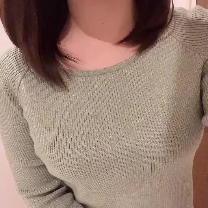 このあと0時まで受付してます♡♡

色んな殿方から

触り方や舐めるの上手いねって

褒められます🫶🏻😽

味わいにきてね🍒