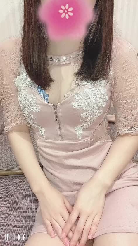 動画で話すのは初めてかも？🤔💭

なんだか緊張しちゃって
ぎこちなくなっちゃった(>ㅿ<;;)

はわわってなっちゃう( ˶> <˶)՞ ՞

こんな感じの声だと覚えてもらえたら嬉しいな(⸝⸝⸝´꒳`⸝⸝⸝)ｴﾍ



29日までチチタプ祭開催してますっ(*´˘`*)♡

動画投稿してるのでそちらたくさん見てもらえたら嬉しいです- ̗̀( ˶'ᵕ'˶) ̖́-



今待機中なので
遊びに来てくれたら嬉しいな…|•ω•,,)ﾁﾗｯ






しおん