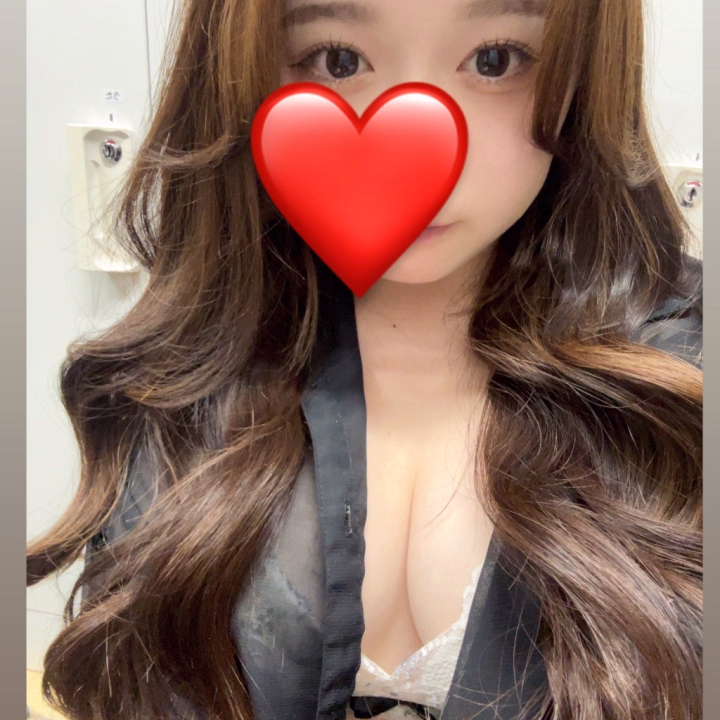 明けましておめでとうございます！
昨日今日とだいぶ遅めの初出勤でした！
久しぶりのお兄さん達みんなありがとう❤️2026のこはるもたくさん可愛がってね💕︎