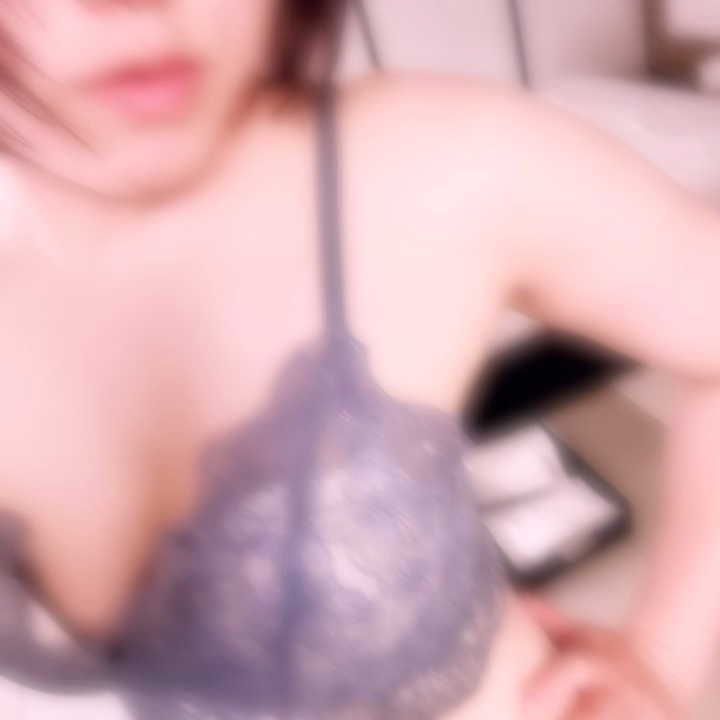 おはようございます·͜·ᰔᩚ


今日女の子多いみたいで


急遽お休みに変更になりました。


楽しみにしてたから残念😢💦


今日お休みなったのでしばらく連休です。


2日からまたいるので


沢山会いに来てね🥺💛



Ｘ　
 
 🆔@love321ku
 
 少しずつ更新してます🆙
 
 
 
 💚らいん💚 
 
 🆔 natu0730.
 
 
 はじめましてのお兄様
 連絡先交換できてないお兄様
 ご連絡お待ちしてます⊹ ᮫࣭﹆ 𓂃