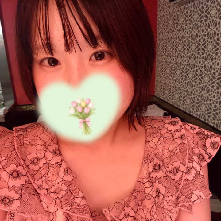 おはよ〜‎  ೀ

出勤したよ〜〜今日も雨なんだね‎⊹ ₊ 

皆さん気をつけてお仕事行ってくださいね|*ˊᵕˋ)੭⁾⁾

なつと甘い時間を過ごしませんか？

15時までいるので会いに来てね⊹.˚