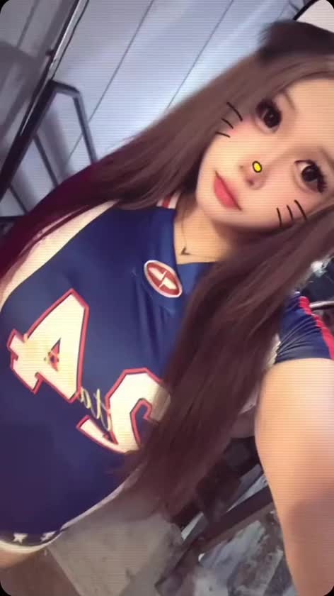 出勤中です❤︎
今日この後まだ🈳有ります
26時付近まで受け付けしてるから
待ってます^.ˬ.^ฅⳊ