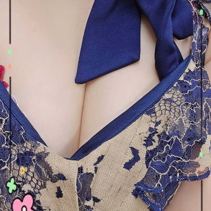拝まれおっぱいです❣️

べにより♡