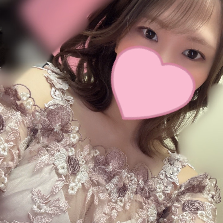 今日もご予約と
お写真指名くださった方
ありがとうございました🥰
⁡
⁡
本指名さんも来てくれて
1日幸せです☺️💞
⁡
⁡
また後日色々と書こうかな💌
⁡
⁡
明日はお休みとなってます！
月曜から出勤するので
よろしくね( ˙˘˙* )⭐︎
⁡
⁡
おやすみなさい⭐
⁡
⁡
ふたば🥕