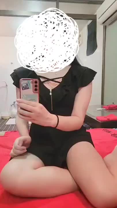 こんにちは、あきなです🍁

昨日寝不足でちょっぴりウトウトしてたら身体がぴくぴくっとなり秒で目がぱっちり覚めましたです😂

気持ちいい時になるぴくぴくみたいな感じ😳

無意識に私エッチなこと考えちゃってたかも🙈❤️