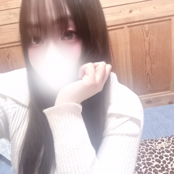 今日もエプロンdayだけど朝の私服でお写真📷💗
今日も9⃣時からお待ちしてます✨✨
お兄様のことを考えると朝早く起きれるのほんとなんでだろう…??
しのあ普段お寝坊さんなのにお兄様のおかげ過ぎて感謝しかないよー🥹🥹
今日もたくさんぎゅーしたりくっついたりいちゃいちゃしたいな…。
しのあからお願いしてもいいかな…??