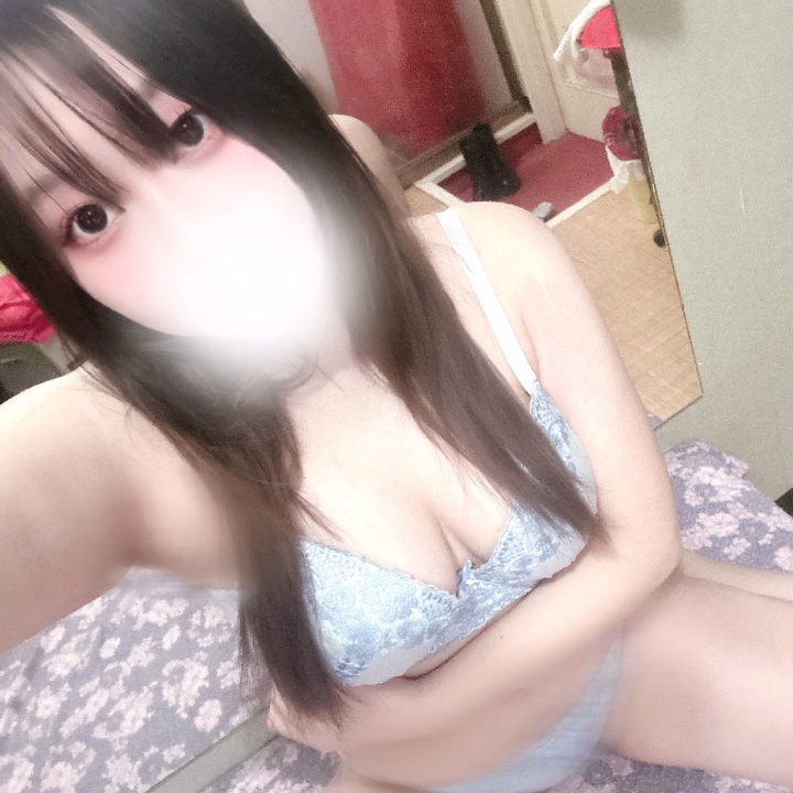 お仕事終わりのお兄様お疲れ様だよーっ❣
月曜からのお仕事なんて特に疲れたと思うけどそんなお兄様のことをしのあは癒やしてあげたいな…( ⸝⸝⸝• •⸝⸝⸝)
しのあのからだでたくさん癒やさせてっ♡
今日も夜まで待ってますっ✨