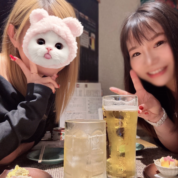 (❁⃘•ω•)ノおはようございますっ~♪
昨日の夜も
友達と合流して
めっちゃ楽しんで
起きたらこんな時間\( ˙▿˙ )/
予定は未定ってやつなので
問題無しなのです😆⤴︎︎︎⤴︎︎💓
とりあえずお風呂入ってこよっと🛁🫧
♡.*・゚┈┈┈┈┈┈┈┈┈┈・*.♡
次回⇒24日(土)12時~
♡.*・゚┈┈┈┈┈┈┈┈┈┈・*.♡
今日は岐阜に戻るから
無事に帰れる様に
祈っててくださーい笑🙌🏻︎💕
うっかりさん発動しませんように🤣🤣🤣
紫音💜なつきᵕ̈*