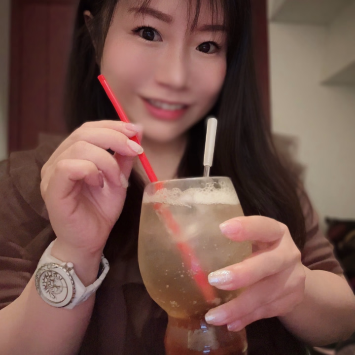 (❁⃘•ω•)ﾉおはようございますっ～♪




今日は早起きしようって
決めてたから
ちゃんと起きれて大満足⤴️💕



紫音行く前に
寄り道したいところあるから
早めに準備して
出発しちゃうのです＼( 'ω')／


さーて、どこ行くと思う❓








今日は12時～出勤します🌼*･


雨の日も一緒に
お部屋でいちゃいちゃして
過ごしたら最高な日になるはず///////♥️


おにぃさまからの
素敵なお誘い
お待ちしております🫶🏻💗😘




紫音💜なつきᵕ̈*