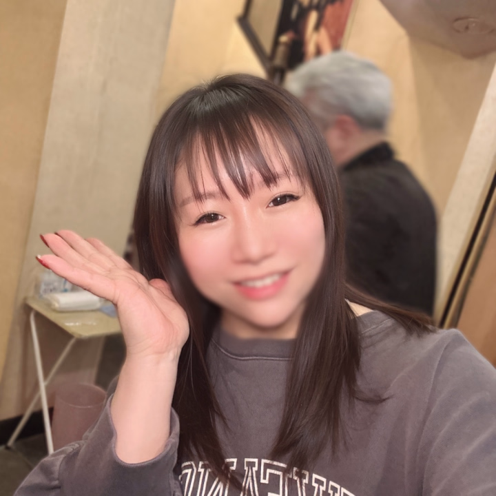 実は…
ちょこっとだけ
紫音にいました💜
やっぱりお休み中でも
顔出さないと
調子出ないってやつ\(❁´∀`❁)ノ
ま、明日から
出勤するんですけども🎵🎀
みんなのお顔見れたし
よかったよかった😆⤴︎︎︎⤴︎︎💓
紫音💜なつきᵕ̈*