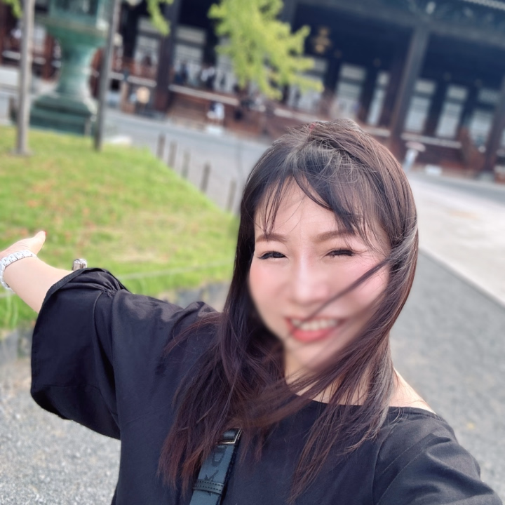絶賛旅行中のなつきちさん🐱
今日はたくさん歩いて
風に吹かれたのに
滝汗(・∀・)なのは、何故?
めっちゃ燃焼したから
お酒もご飯も
美味しく楽しめそうです😚🤭
夜からも楽しむぞおお٩( ᐛ )و ✩**・
紫音💜なつきᵕ̈*