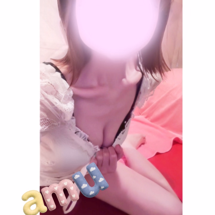こんにちは🌟
本日も17:30〜23:00お待ちしております！

前回はお久しぶりの仲良し様にも沢山お会いできて、すごく嬉しかったです🥰
最近お天気がパッとしていない日が多かったけれど、今日は比較的暖かくて曇りだけど雨は降らなそうな感じがします🙂‍↕️

最近はなるべく折りたたみ傘を持ち運ぶようにはしていますが、出先で忘れちゃって失くすことが多すぎるので、雨の季節を早く抜けたいです笑

それでは後ほど⌯ᐢ⩊ᐢ⌯