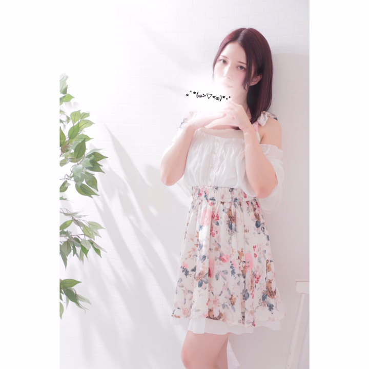 おはようございます☀️よいみやです！

今日も暑いですね〜🥵💦
でもお部屋の中は涼しいので快適ですよ🥰🛁

そういえば、このお店は日記のルールが結構しっかりしていて、過激な文章や写真はNGとのこと‼️

まあ仕方ないですよね🤔
ここはただのお風呂屋さんですし🛁✨️
密室でナニか特別なコトが起こるわけでもないので㊙️🤭

そんな健全（？）なよいみやですが、本日も元気にお待ちしております💖
ぜひ遊びに来てくださいね〜🫶🏻