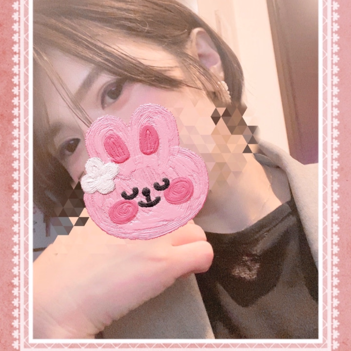 ひっさしぶりに、不二家のケーキ食べました✨️

やっぱりおいしーねー(๑´ڡ`๑)

大人から子供まで楽しめる不二家さんの
ケーキが一番な気がする❤(ӦｖӦ｡)

洋酒を効かせたやつとか、複雑な味のケーキとか苦手なのよねー

ペコちゃんのほっぺは、ずっと好き🩵