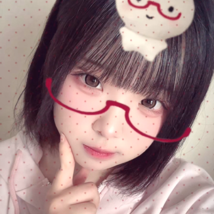 おはようございます(*^^*)
お寝坊あしゅりです‼️

家出る時間の10分後に起きてびっくり、！WWW

お父さんに車で駅まで送ってもらいながらその間に急いでお化粧しました🤣
ちゃんと間に合ったからおっけー！

明日からは気をつけます🍀*゜

つかれてたのかな。最近起きられなくて、、、。

今日も一日頑張りましょう🔥