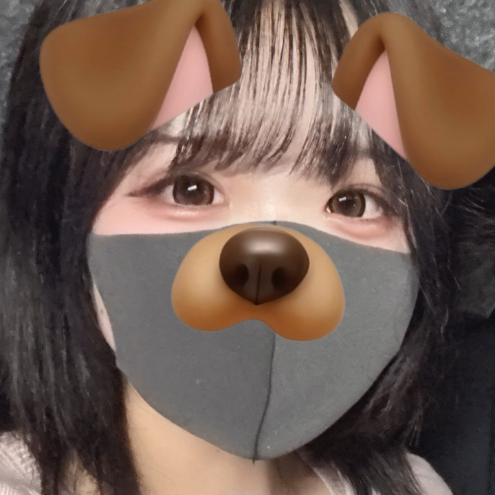 おはよーございます❣️
あしゅりです！

本日久々の出勤です(๑•̀ㅁ•́ฅ✨
朝起きんのつらいっ、、、、笑 7時出勤だと4時起きとかになるから眠いです(´-ωก̀)

けど、あしゅりさんはいい子なので余裕を持って家を出てちょっと遠回りだけど満員じゃない電車に乗っていつもよりちょっと早くハートに着きました✌🏻
褒めてください！！！笑 冗談です❣️

今日は天気がいいのでなんだか暑くなりそうですね、！

平日もあと2日、頑張っていきましょう🔥🔥