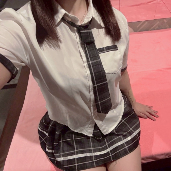 今日14時から出勤です！
あんに会いに来てね🥰💗