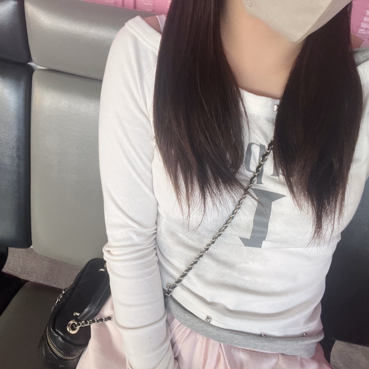 米子10日間で会いに来てくれたお兄さん達ありがとう〜！🫶🏻💖

今から大阪帰ります！🚄⭐️

この10日間でたくさんの出会いがあって本指名のお兄さんもたくさん来てくれてホントに幸せいっぱいの10日間だったよ🥺💘

最初は初めての場所で緊張しかなかったけど優しいお兄さんばかりでホントに安心だったよ☺️💞

たくさん日記読んでくれてて、一緒にいる時間めいいっぱい楽しんでくれてゆなぴょんの方が幸せたくさん貰ったよ💖

次回出勤は7/2～7/8の7日間‼️
2日  ⏰12時〜ラスト
3日〜8日  ⏰9時〜ラスト

姫予約はいつでもメッセージ送ってきてくれたらお返事返すから連絡待ってるね！💌💭

既に姫予約送ってくれてるお兄さんありがとう😭💖

ではまた1か月後に米子降臨するから今回会えたお兄さんも会えなかったお兄さんもみーんな待ってるね！(っ ॑꒳ ॑c)

出勤してない間もちらほら日記あげると思うから見逃さないようにね‼️

ではまたね〜！👋🏻❕

ゆな🎀