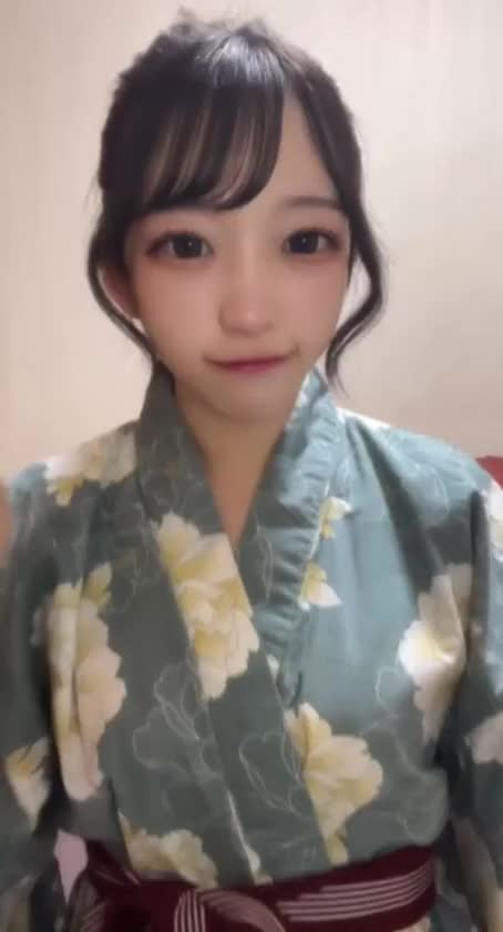 お兄さん達から
「ゆなちゃん話しやすい！」とか
「優しい！」「真面目！」って
言われることがあるんだけど
自分ではあまり意識してないから
第一印象って大事だな〜って思うの☺️✨️

お兄さんがゆなぴょんの良いところを
たくさん発見してくれるから
ゆなぴょん嬉しいんだ〜〜💓💓

一分一秒見逃さないでね💘

今日はどんな一面を発見してくれるかな？
また教えてね！✋✨️

ゆな🎀