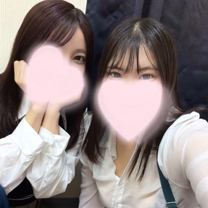 こんにちは！
今日は急遽時間変更になってしまってごめんなさい😭😭😭
16時から24時までになりました😭

是非遊びに来てください🥰🫶
写真は仲良しおとちゃんと👯‍♀️