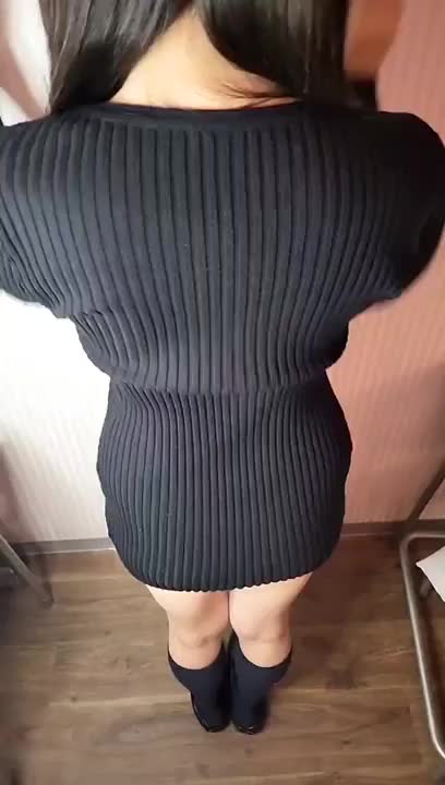 久しぶりの動画です！
お待たせしました😂😂

めちゃくちゃエッチな動画撮れたのでいっぱい見てほしいなあ🤍🤍
もう少しで見えそう🙈🤍