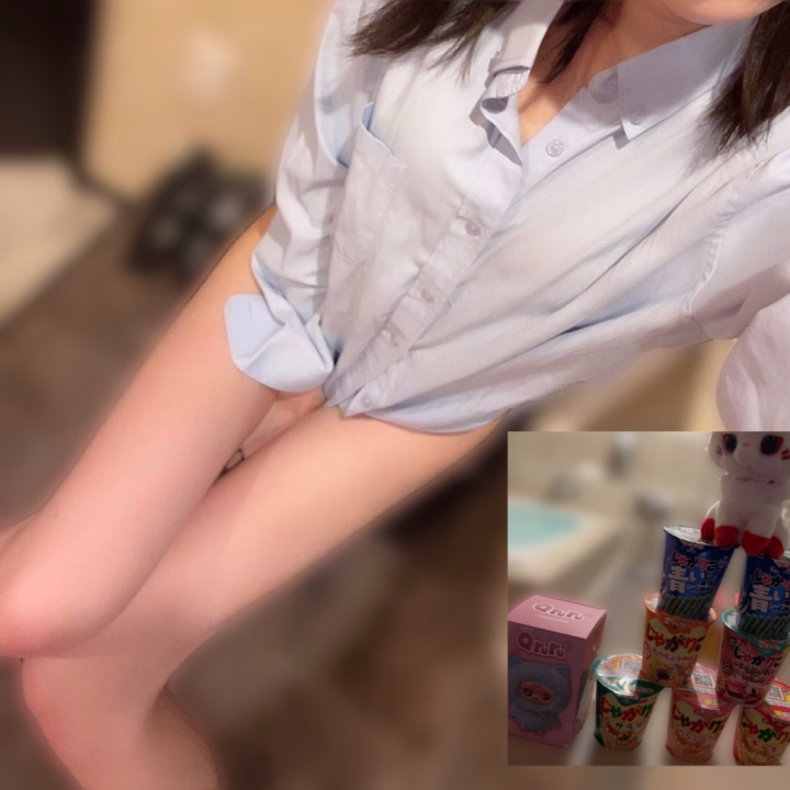 仲良しさんありがとう♡

写真撮ってないのもあるほど
好きなもの沢山くれる😭

いつもご丁寧でめっちゃ癒される🥺
見習わないとって思う！笑

体調考えながら会いに来てくれて
ありがとう😊

ちゃんと元気でいてね〜！
いつもありがとう🫶🏻