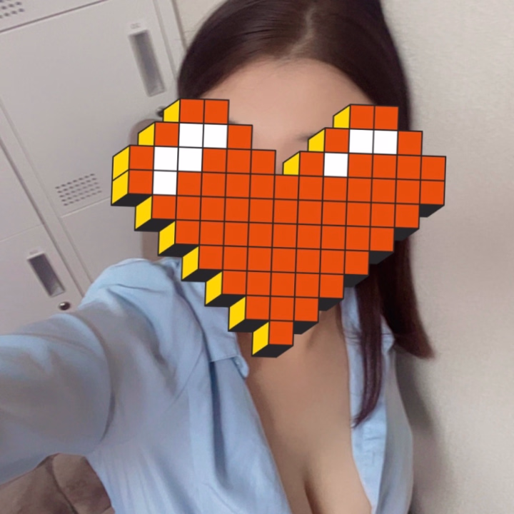 かやです！

こんにちは☀️💕

今日も熊本いるよ〜🐻💗
24時までいるから、ゆっくり会いにきてね🥰

明日まで熊本だから、週末一緒に楽しもう🫶✨
雨の予報だったけど、外れたのかな？☔️👀

9月も半ばなのに、まだまだ暑いね🥵💦
今日も楽しい1日にしよ💗