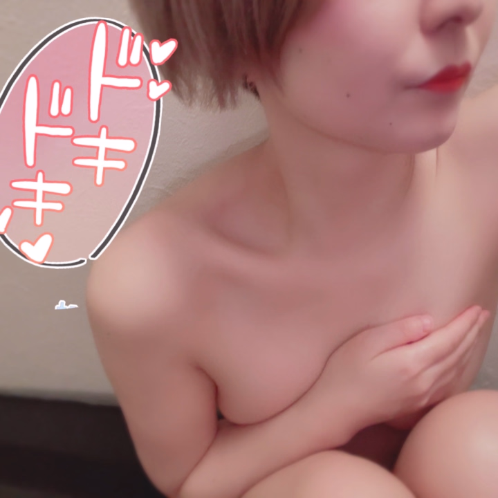 めめです^ ^🩵



最近痩せて自分の鎖骨が
お気に入りですっっ🥺🌟✌️






いい感じじゃないですか！？！？





今日も濃厚えち♡待ってます👼
VIP対応してますので、
🍼たーくさんくだちゃい🛁
